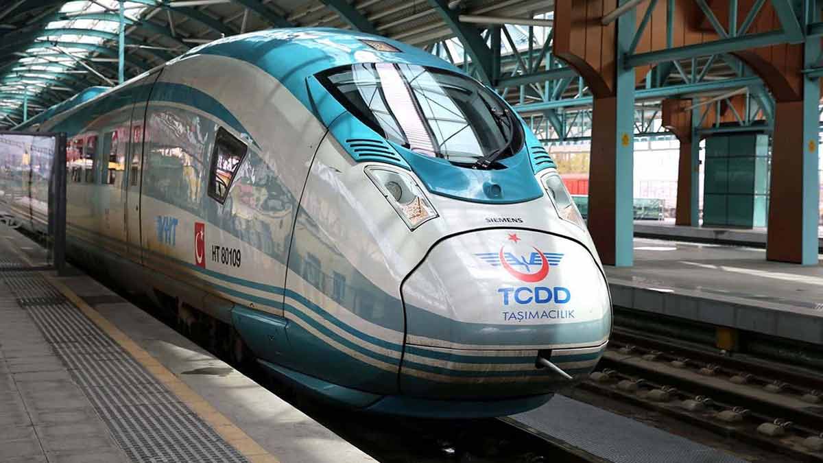 TCDD, 2025 Yılı İçin Yüksek Hızlı Tren Biletlerine Zam Yaptı: Yeni Fiyatlar Açıklandı