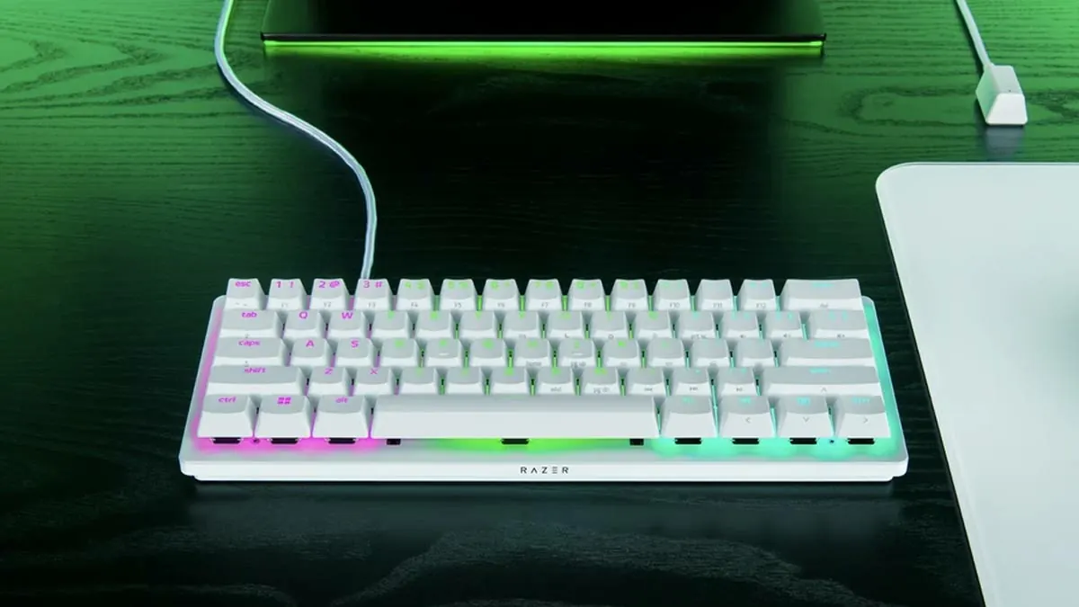 Razer Huntsman V3 Pro Mini White Edition: Yenilikçi Özellikler ve Şık Tasarım