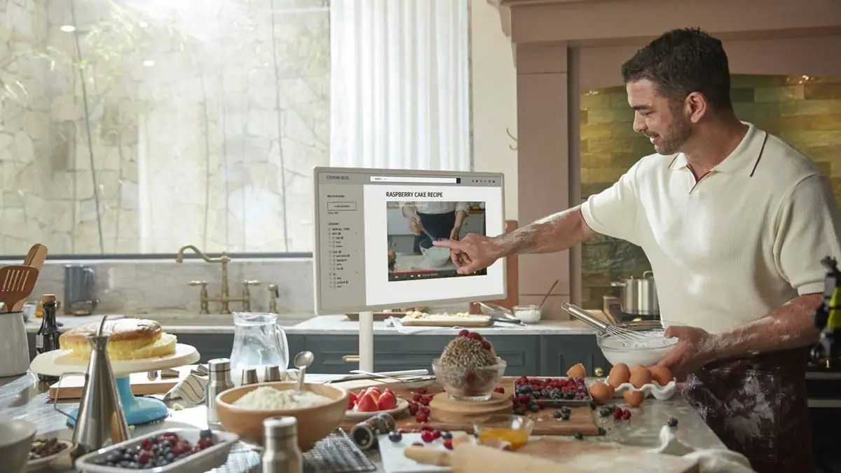 LG, Yeni Taşınabilir Ekranı StanbyME’yi Kullanıma Sundu: Esneklik ve Konfor Bir Arada