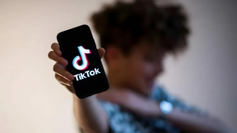TikTok'tan Yapay Zeka Hamlesi: Fotoğrafları Videoya Dönüştüren "AI Alive" Tanıtıldı