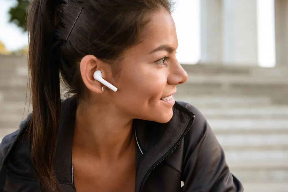 Kablosuz Kulaklıkların Evrimi: JBL Konforu ve Bluetooth Teknolojisi ile Üstün Ses Deneyimi